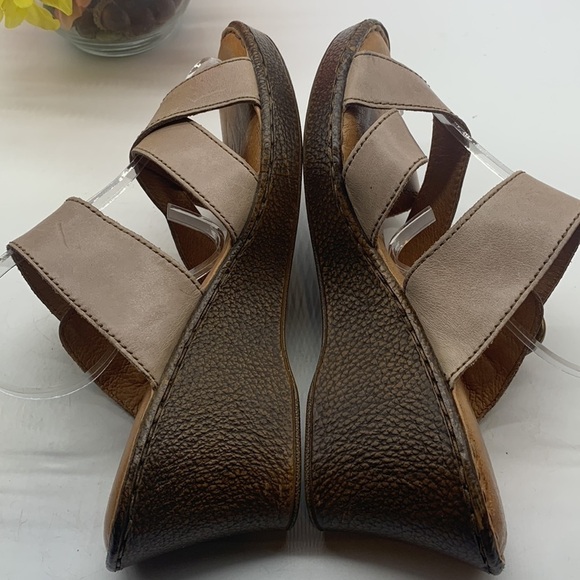 Born Light Brown leather wedge sandals Sz 11. MCW0657A - Picture 6 of 8